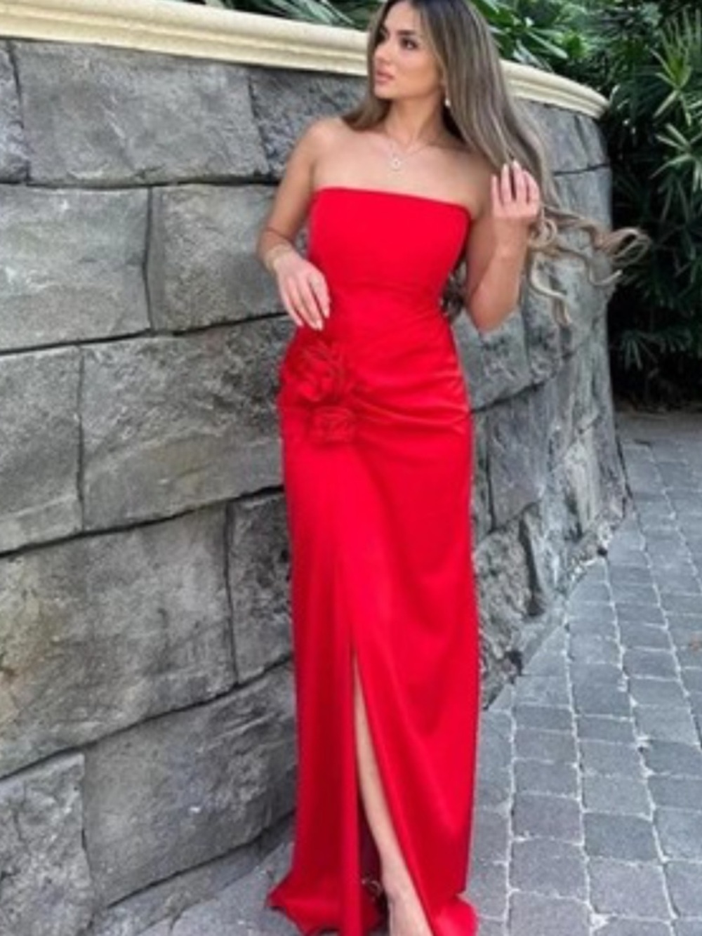 Revolve NBD Strapless Red Evening Gown with Side Slit NWT XXS retails 298$ - Picture 3 of 7